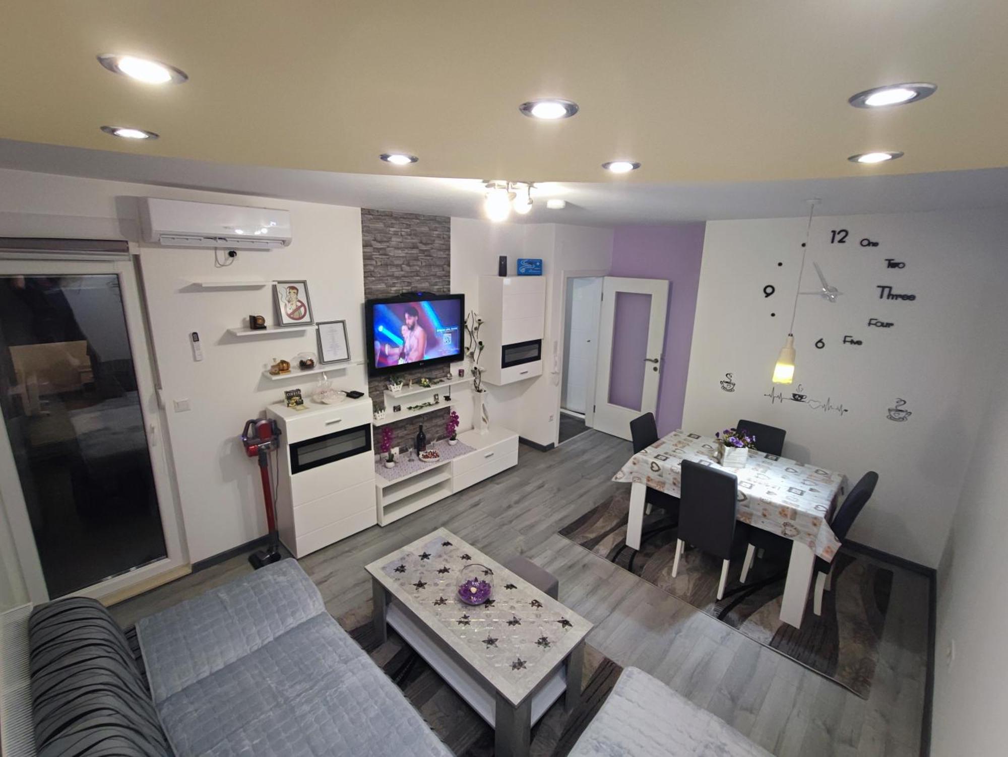 Stan Na Dan Apartman Krisfil Prnjavor Екстериор снимка